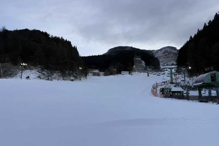 久万高原　現在の積雪量